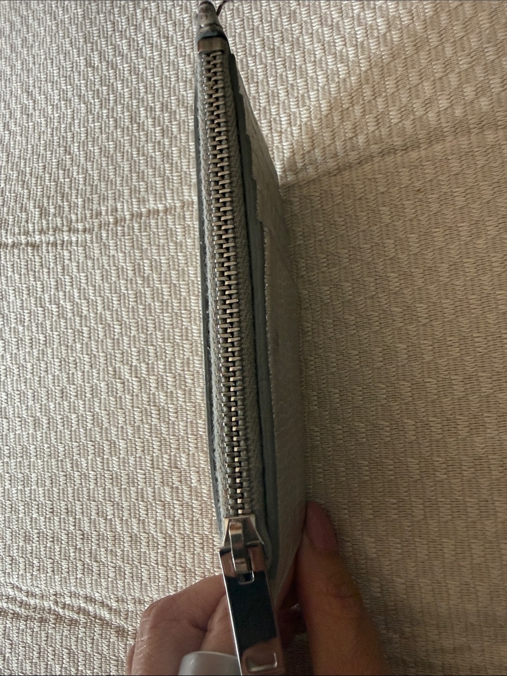 Yves Saint Laurent Metallic Silver Croc-Embossed Card Holder - Picture 4 of 4